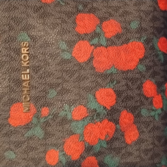 MICHEAL KORS ROSE CROSSBODY - Picture 2 of 11